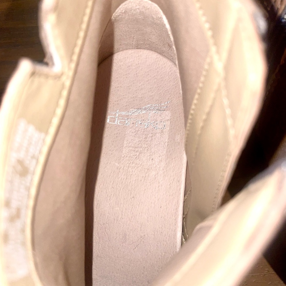 🆕Dansko Women Ankle Boots Brook Nubuck Taupe Burnished  7-7.5/38  $184 - Picture 15 of 15